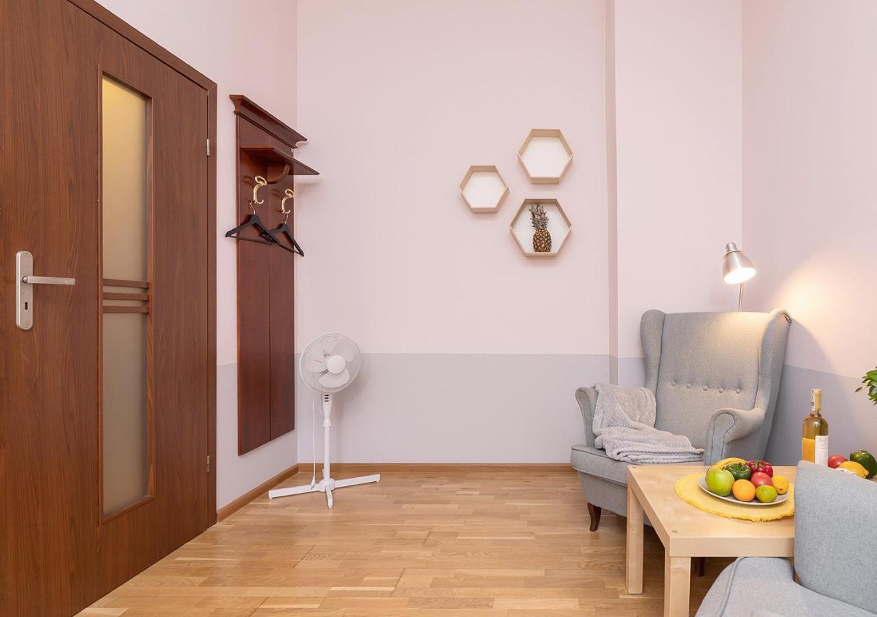 Around Market Square Apartments Krakow Phòng bức ảnh