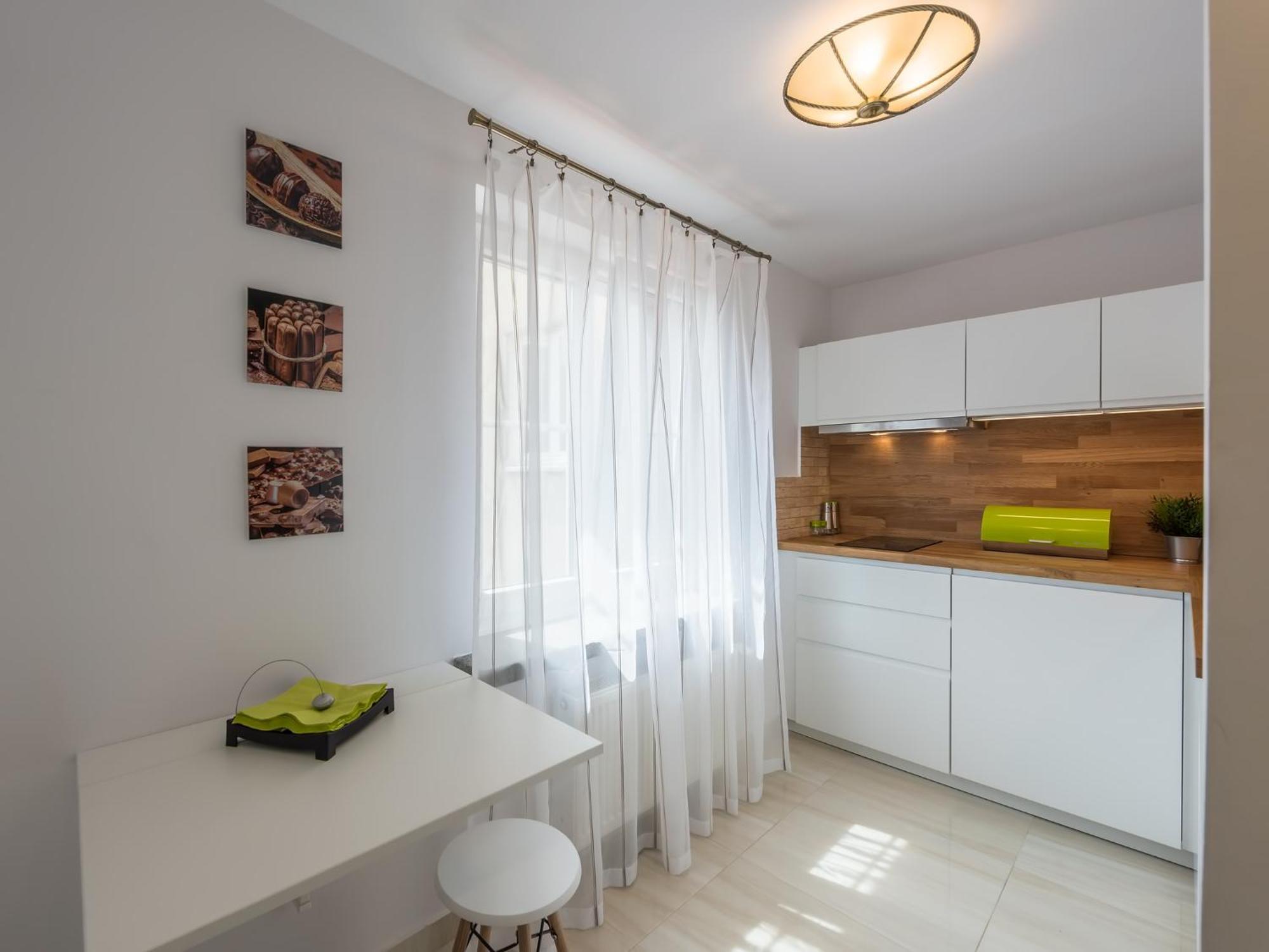 Around Market Square Apartments Krakow Ngoại thất bức ảnh