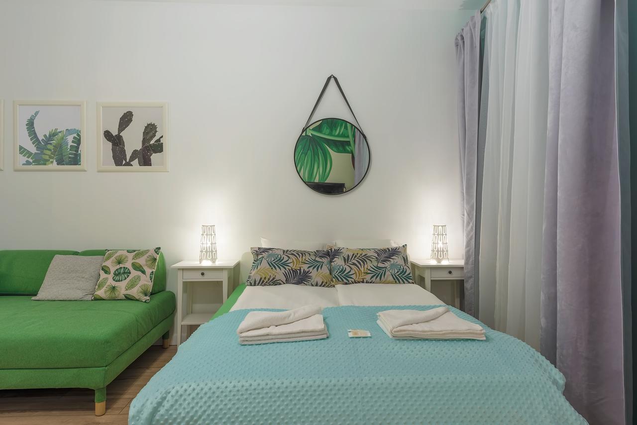 Around Market Square Apartments Krakow Ngoại thất bức ảnh