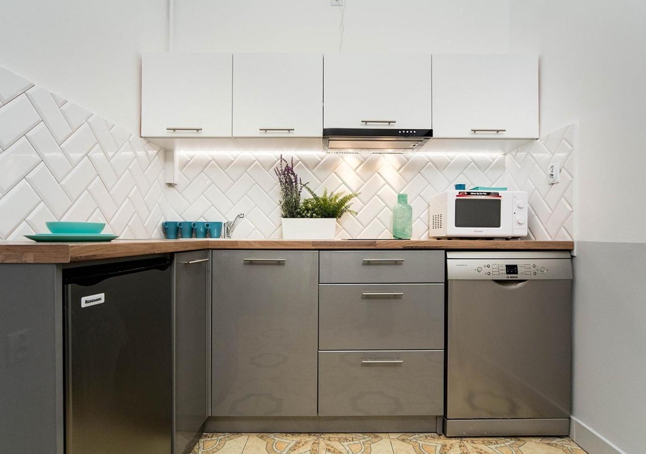 Around Market Square Apartments Krakow Ngoại thất bức ảnh