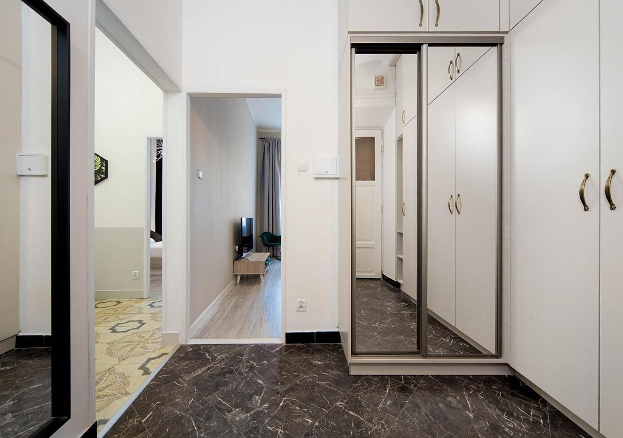 Around Market Square Apartments Krakow Ngoại thất bức ảnh