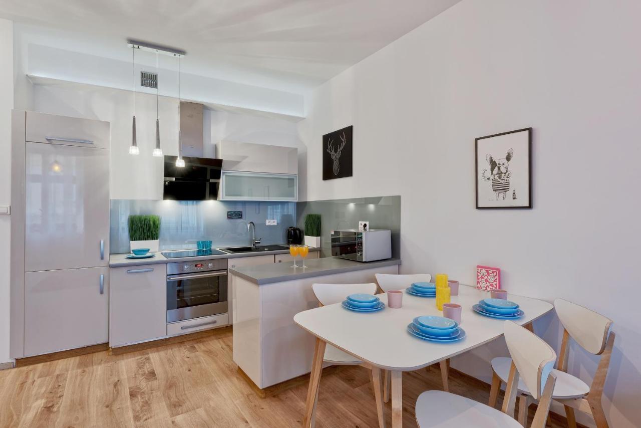 Around Market Square Apartments Krakow Ngoại thất bức ảnh