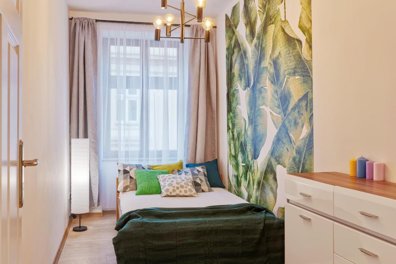 Around Market Square Apartments Krakow Ngoại thất bức ảnh