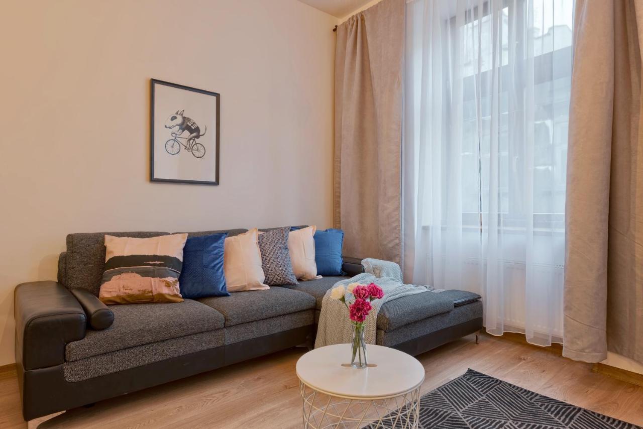 Around Market Square Apartments Krakow Ngoại thất bức ảnh